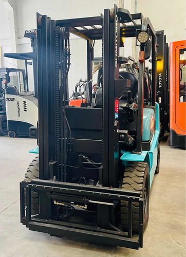 Imagen 7 de 12 de Autoelevador Sumitomo 2tn, Mastil 3mts, Desplazador