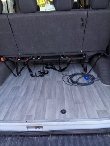 Ford Transit 2.2 Furgon Mediano 350m