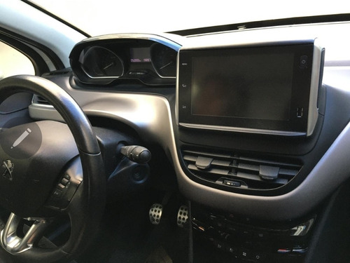 Peugeot 208 1.6 Feline