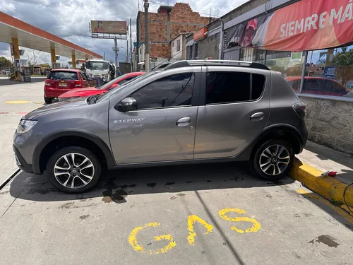 Renault Stepway 1.6 Intense Automática