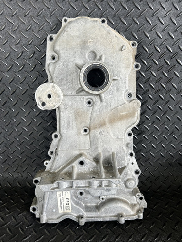 Tapa De Distribución Motor 2.0 Turbo Gm Mod.2013-2019 (Usado)