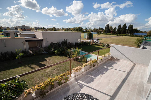 Imagen 23 de 30 de Venta De Casa En Pilar