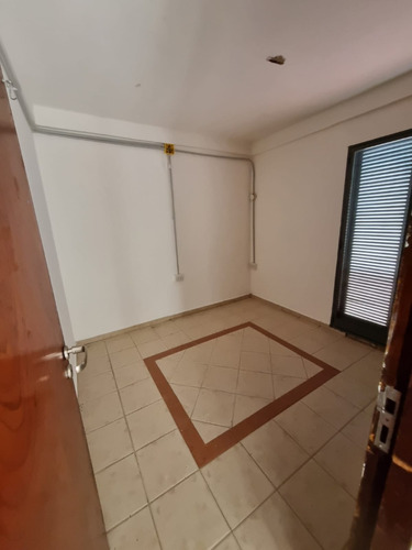 Se Vende Casa De 3 Dormitorios En Parque Velez Sarsfield