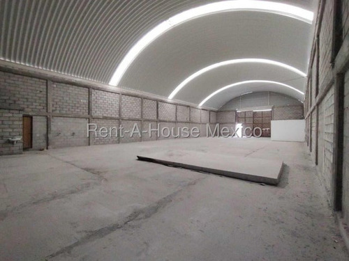 El Castillo - Renta, Bodega Comercial De 525 Metros Con Oficina | Rahqro