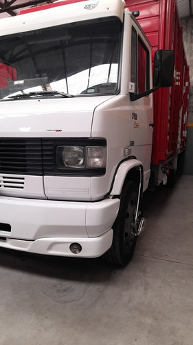 Imagen 12 de 15 de Mercedes Benz 710 Plus