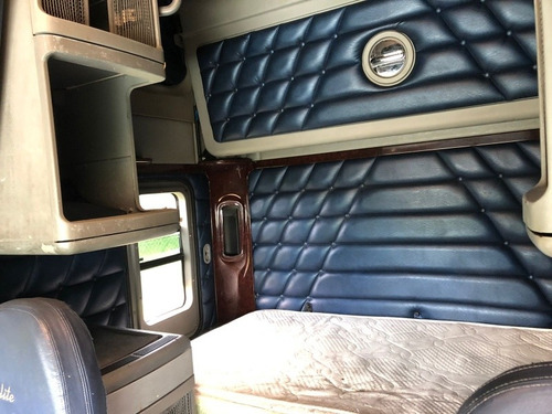 Imagen 10 de 10 de Freightliner Coronad