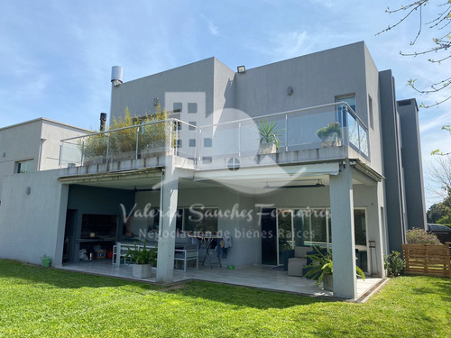 Casa En Venta En Barrancas De Iraola