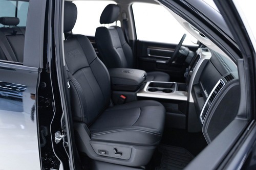 RAM Classic 5.7 CD V8 4X4 Automático