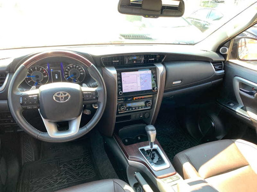 Imagem 8 de 15 de Toyota Hilux Sw4 Srv 4x4 2020