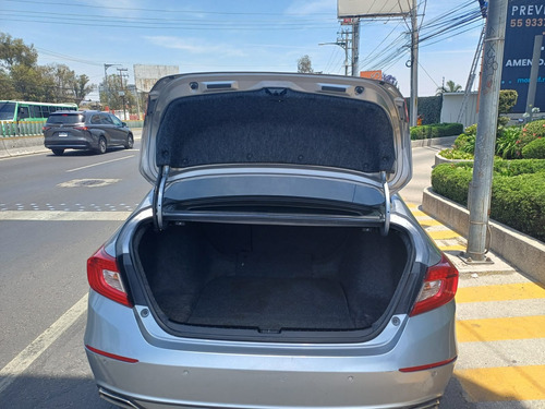 Honda Accord 2.0 Touring At
