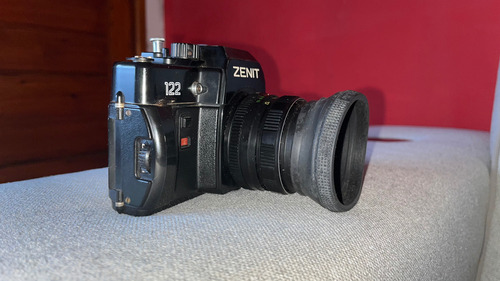 Cámara Zenit 122 + Lente Helios 44m-6 58mm F/2 (Usado)