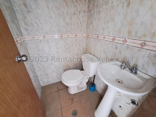 Gisselle Lobo Tiene Estrategico Local Comercial En Alquiler En La Zona Industrial 2 Ubicado En Plaza Comercial De Alto Trafico Con 2 Plantas Y 280 Metros Cuadrados Ideal Para Tu Negocio 2 5 1 0 3 3 4