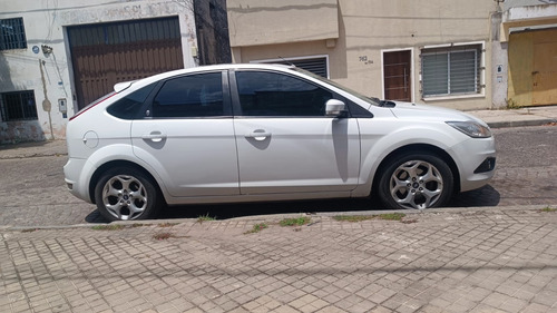 Ford Focus 2 2.0 Ghia Mt