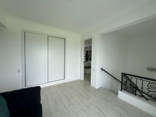 Casa En Venta En Chacras De Pergamino Con Pileta