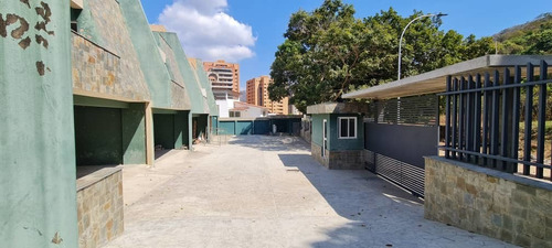 Imagen 13 de 14 de Townhouse En Venta En La Trigaleña 200mts Alexandra Ramírez 0414-704-1922