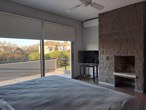 Casa En Venta En Bs.as. Golf Country