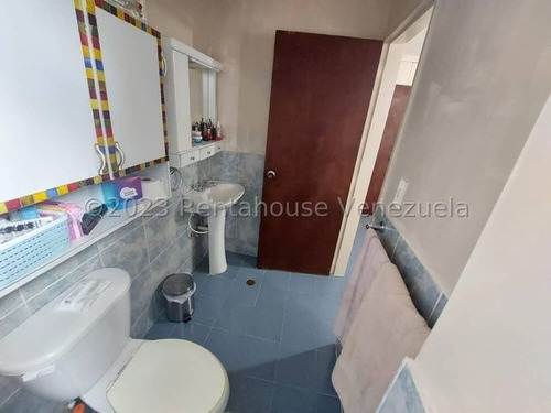 Hermoso Apartamento En Venta En La Boyera. Mls 23-32178. Isabel Salon