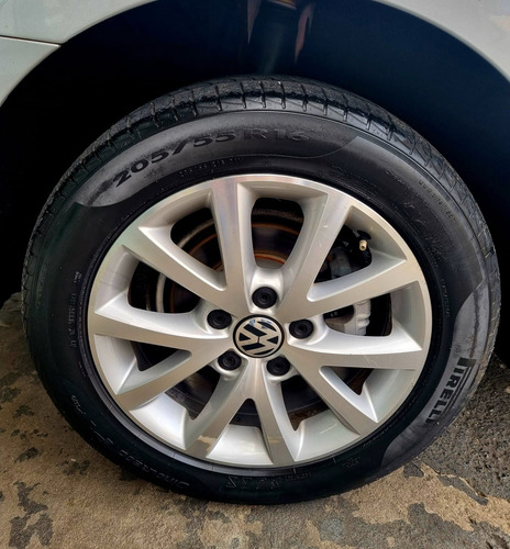 Volkswagen Jetta 2.0 Trendline Flex 4p