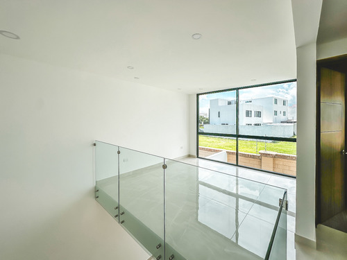 Casa En Venta Con Recámara En Planta Baja En Parque Veracruz.