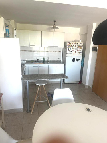 Departamento En Alquiler De 2 Amb. En Flores