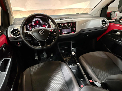 Volkswagen Up! 1.0 High Up! 75cv 5 p