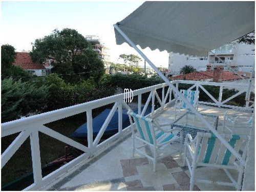 Hermosa Casa En Playa Mansa Consulte!!!!- Ref: 6520