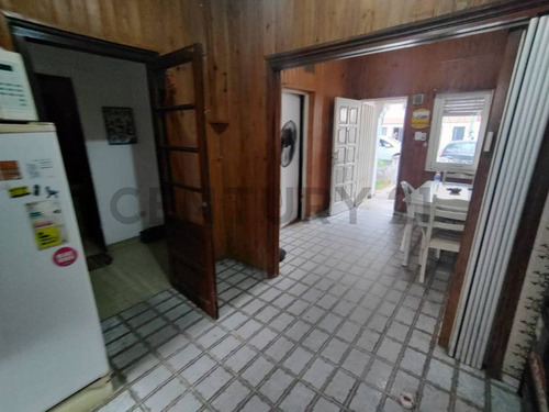 Venta Casa 3 Dormitorios + Patio Con Parrillero