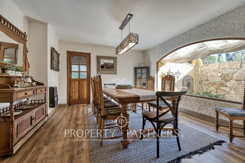 Hermosa, Amplia Y En Condominio. Casa En Venta Cer...