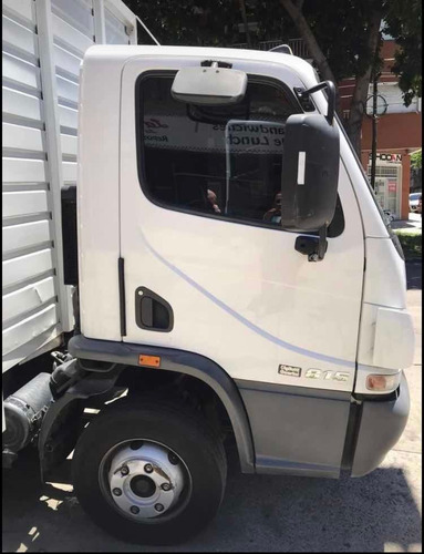 Mercedes Benz Accelo 815