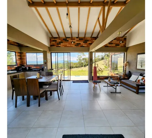 Casa Campestre En Venta En Guatapé, Vía Benedictinos