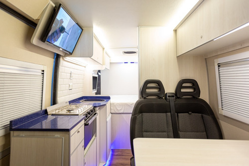 Equipamiento Zafiro Imperio Motorhome Sprinter Mercedes Benz