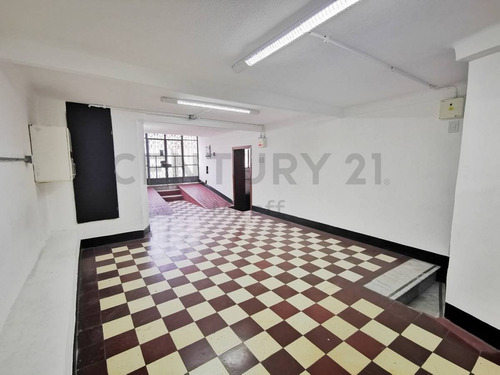 Imagen 3 de 30 de Casa De Estilo En Venta En La Plata