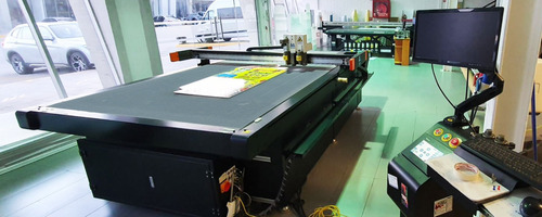 Imagen 8 de 10 de Pendón, Gigantografías, Lienzo , Adhesivo, Laminado, Router