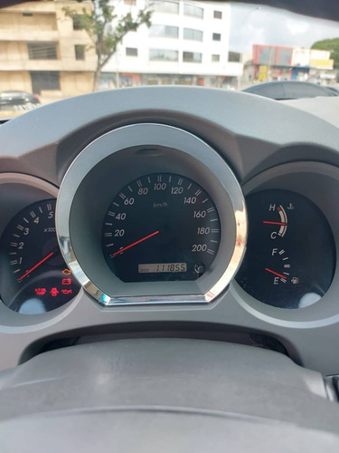 Imagen 9 de 10 de Toyota Fortuner 2012