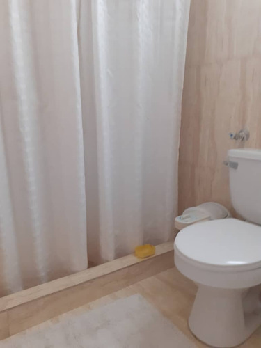 Se Vende Town House En Lomas De Prados Del Este