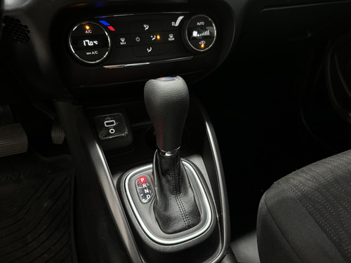Fiat Cronos 1.3 Drive Cvt