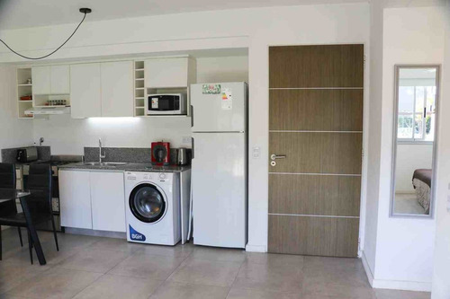 Departamento En Lagoon Pilar Con Cochera Y Jardin