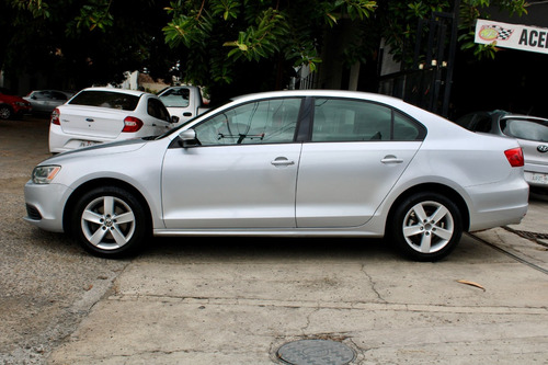 Volkswagen Jetta 2.5 Style Active Mt