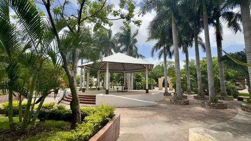 Venta De Casa En Arbolada En Cancun