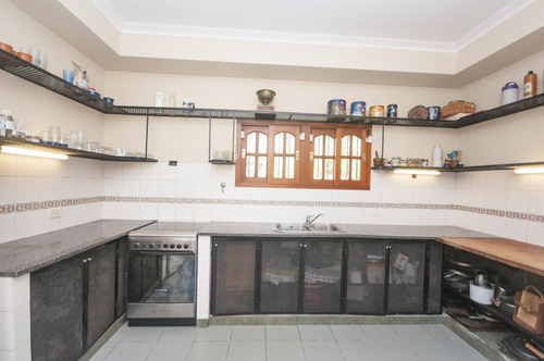 Casa Venta 4 Dormitorios 4 Baños Jardín Pileta 3046 Mts2 Totales - Gorina