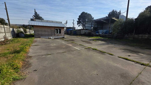 Rrb// Vende Amplio Terreno Con Casa (105532)