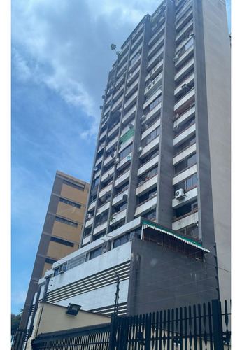 Se Alquila Oficina 45m2 Horizonte 1737