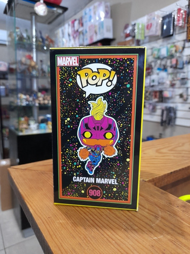 Funko Pop Captain Marvel 908 Only At Captain Marvel (Usado)