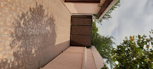 Imagen 4 de 9 de Casa En Venta Con Amplio Terreno