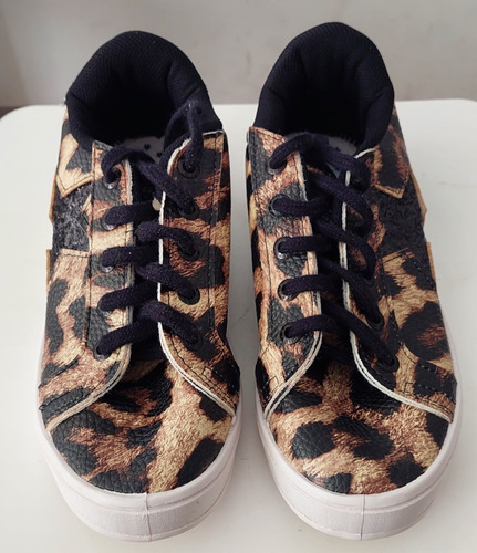 Zapatillas  Animal Prit Nniña 36 . Mimo. Impecables!!!!!