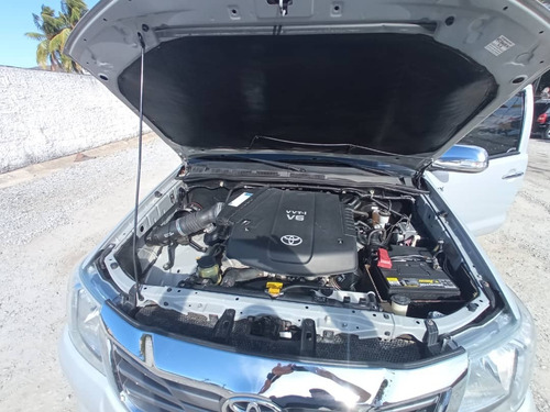 Imagen 8 de 8 de Toyota Hilux Kavak Blindada
