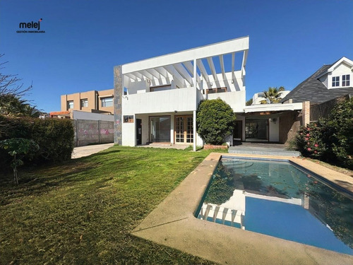 Casa Estilo Mediterráneo Sector Residencial Concón