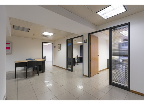 Se Vende Edf Comercial/industrial La Urbina Calle 1 78-25-05