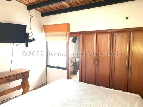 Imagen 27 de 30 de Casas En Venta En Villa Roca Cod # 23-9822 Negociable! Información Comunícate 412-1498654 Katty Vasquez. Mejor Precio, Oportunidad, Inversión, Moderna, Remodelada, Amplia, Espaciosa,hermosa!!!!!!!!!