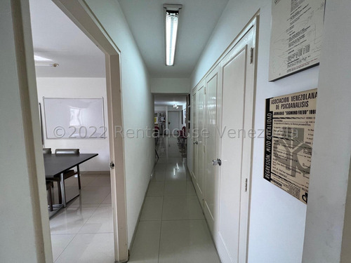 Venta De Apartamento En Los Palos Grandes Do 24-14381